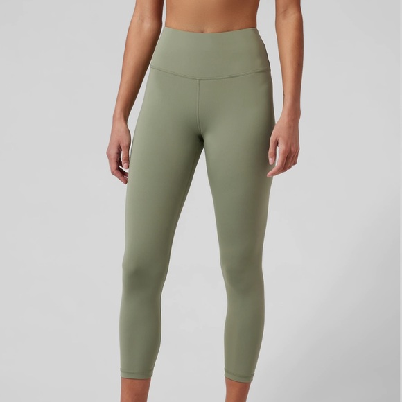 Athleta Pants - Athleta Elation Train 7/8 tight leggings in Eucalyptus Olive Green